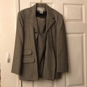 Blazer suit set skirt and blazer set like new